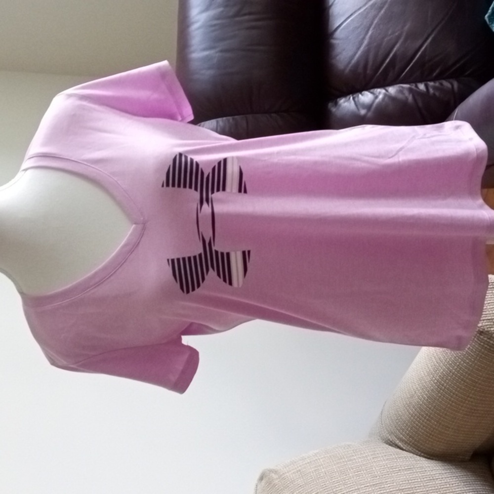 Under Armour Small exercise athletic shirt, NWOT